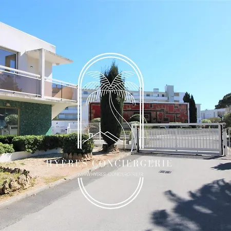 Le Berriau-studio-clim/pk/wifi/plage Privee/hyeres