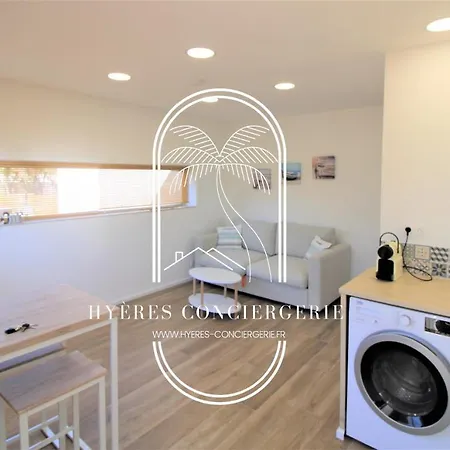 Le Berriau-studio-clim/pk/wifi/plage Privee/hyeres *
