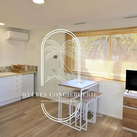 Le Berriau-studio-clim/pk/wifi/plage Privee/hyeres *