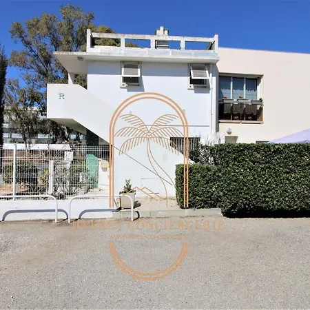 Le Berriau-studio-clim/pk/wifi/plage Privee/hyeres Appartement